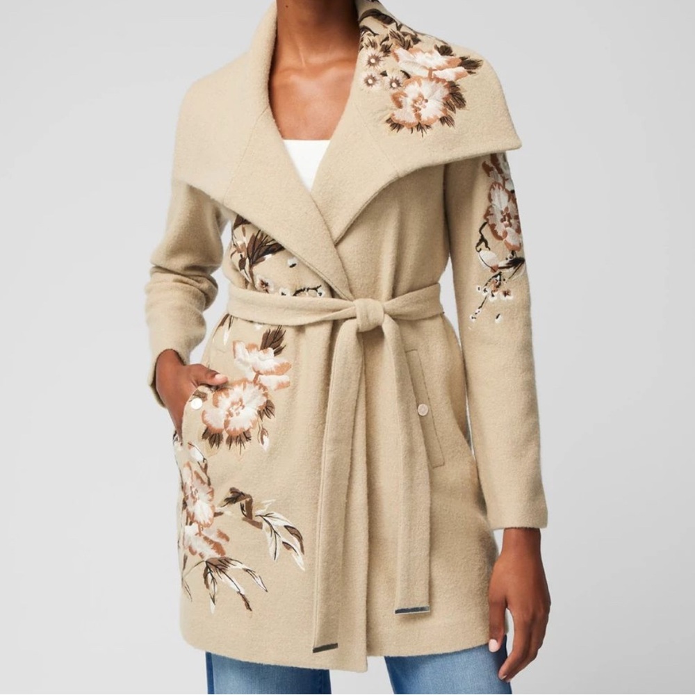 White House Black Market Beige Knit Sweater